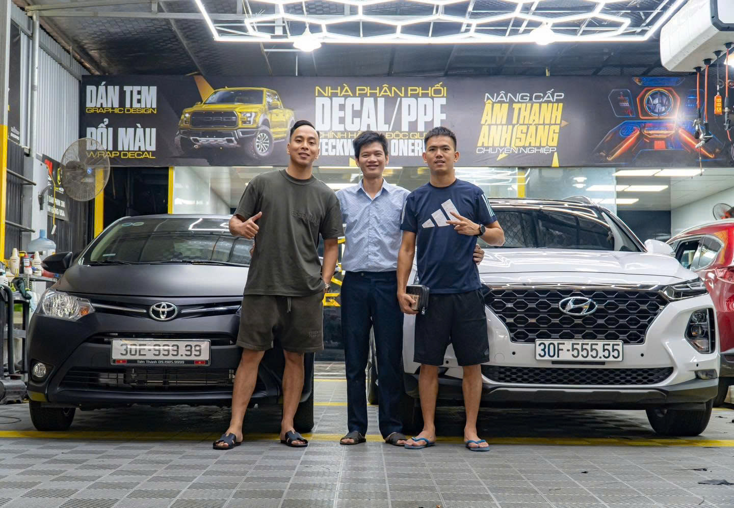 Giá dán decal đổi màu xe ô tô phụ thuộc vào yếu tố nào?