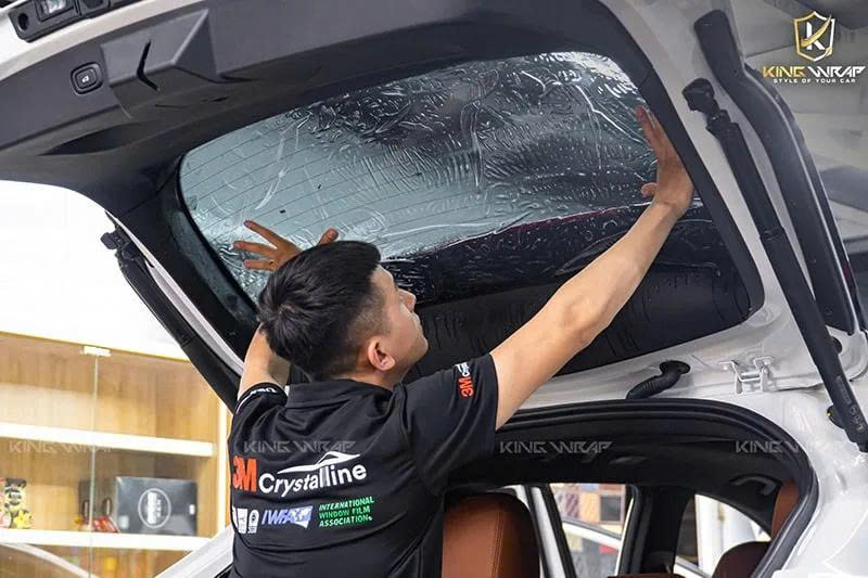 Nên dán cách nhiệt loại nào cho xe ô tô để mát nhất?