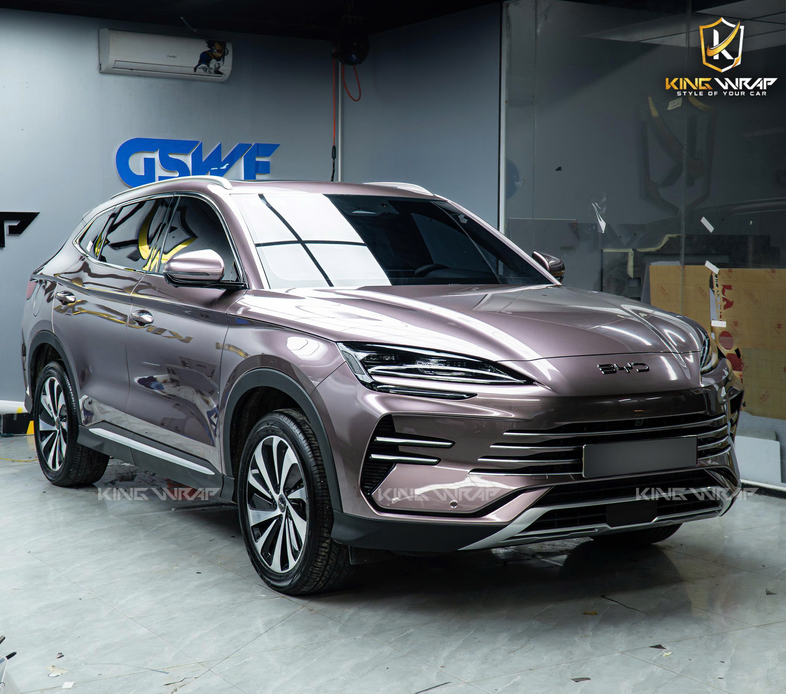 Giá dán decal đổi màu xe ô tô phụ thuộc vào yếu tố nào?
